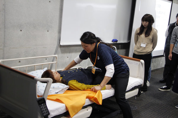 『高齢者の障がいに合わせたリハビリケア研修会』を東京・大阪で開催の画像